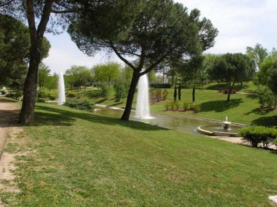 Apartamento Urgel Madrid Extérieur photo